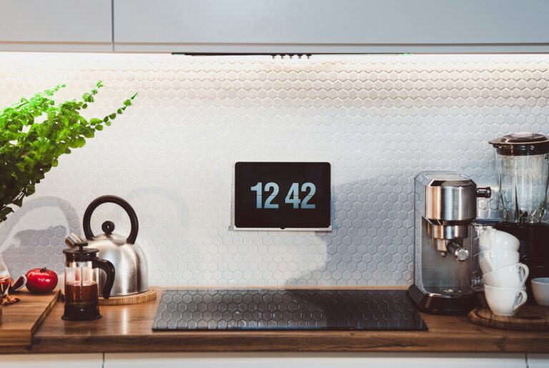 Smart apps home interior