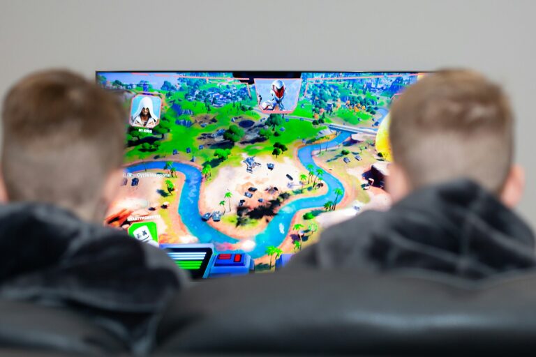 Online multiplayer lobby game interface