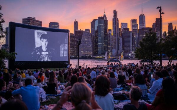 How free outdoor cinema nights are reshaping city entertainment