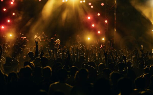 How to plan a stress-free day at a stadium concert