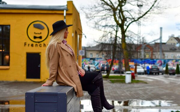 How to wear a trench coat all year without getting bored