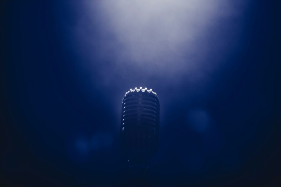Acoustic guitar stage microphone spotlight