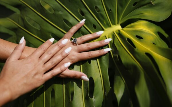 Nail trends 2026: colors, shapes and finishes that feel current and wearable