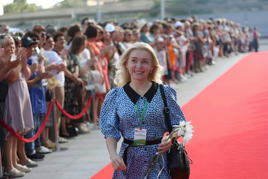 Celebrity red carpet evening gown photographers