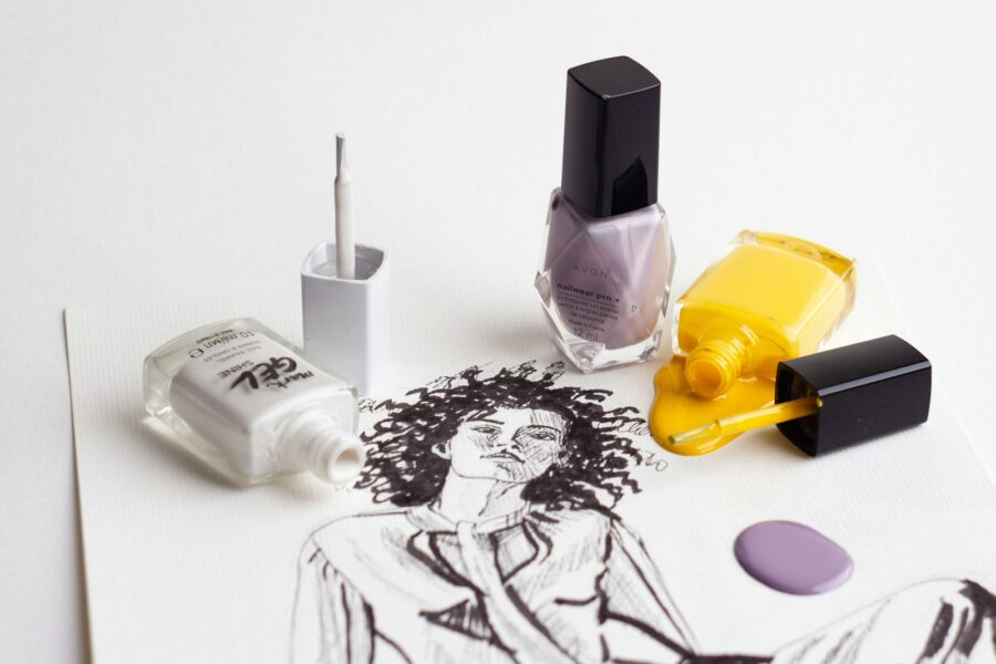 Woman hands neutral