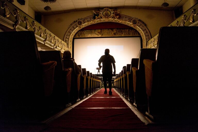 Movie premiere red