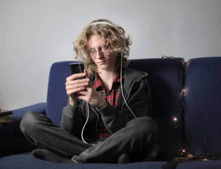 Headphones smartphone nostalgic