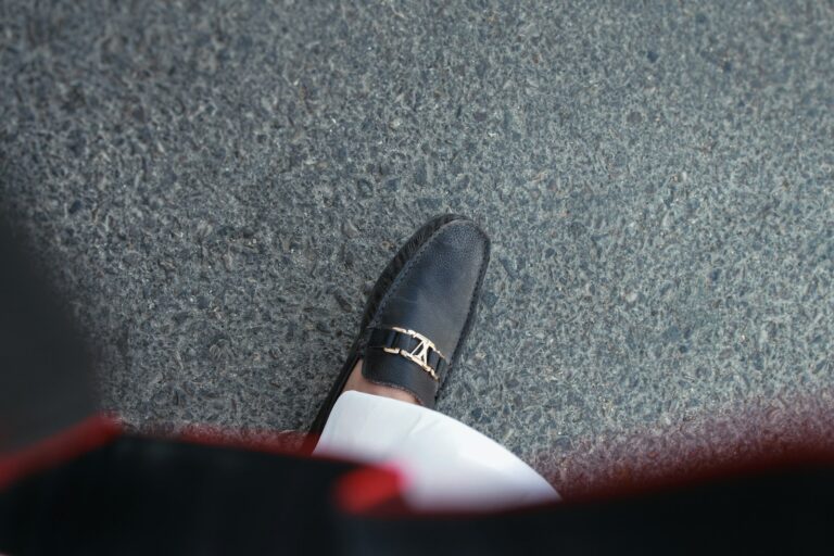Close block heel
