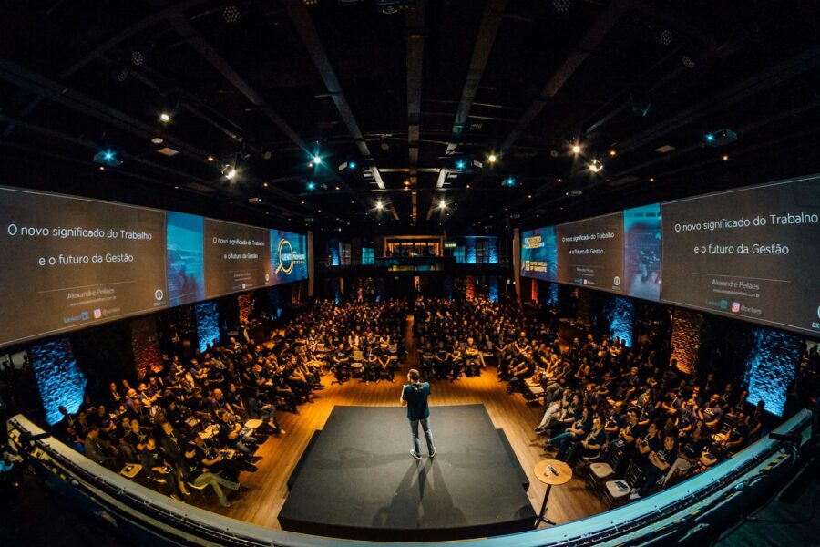 Stage presentation streaming